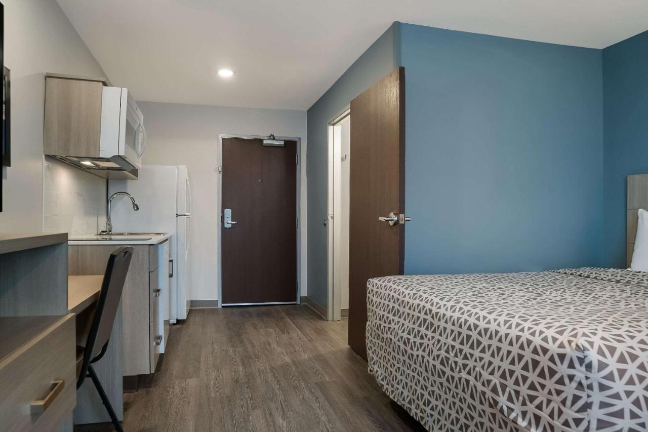 Woodspring Suites Detroit Sterling Heights Exterior foto
